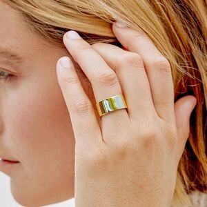 NWT Gorjana Rose Ring in Gold in Size 8 and 9